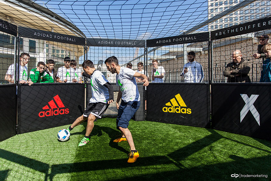 Soccer Cage 1v1 action in a soccer cage